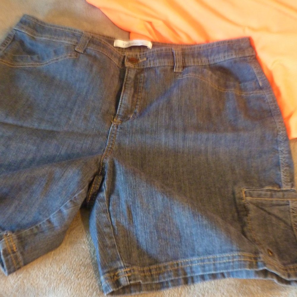 Croft & Barrow Classic Fit Women Jean Stretch Shorts w/ Pockets Sz 12
